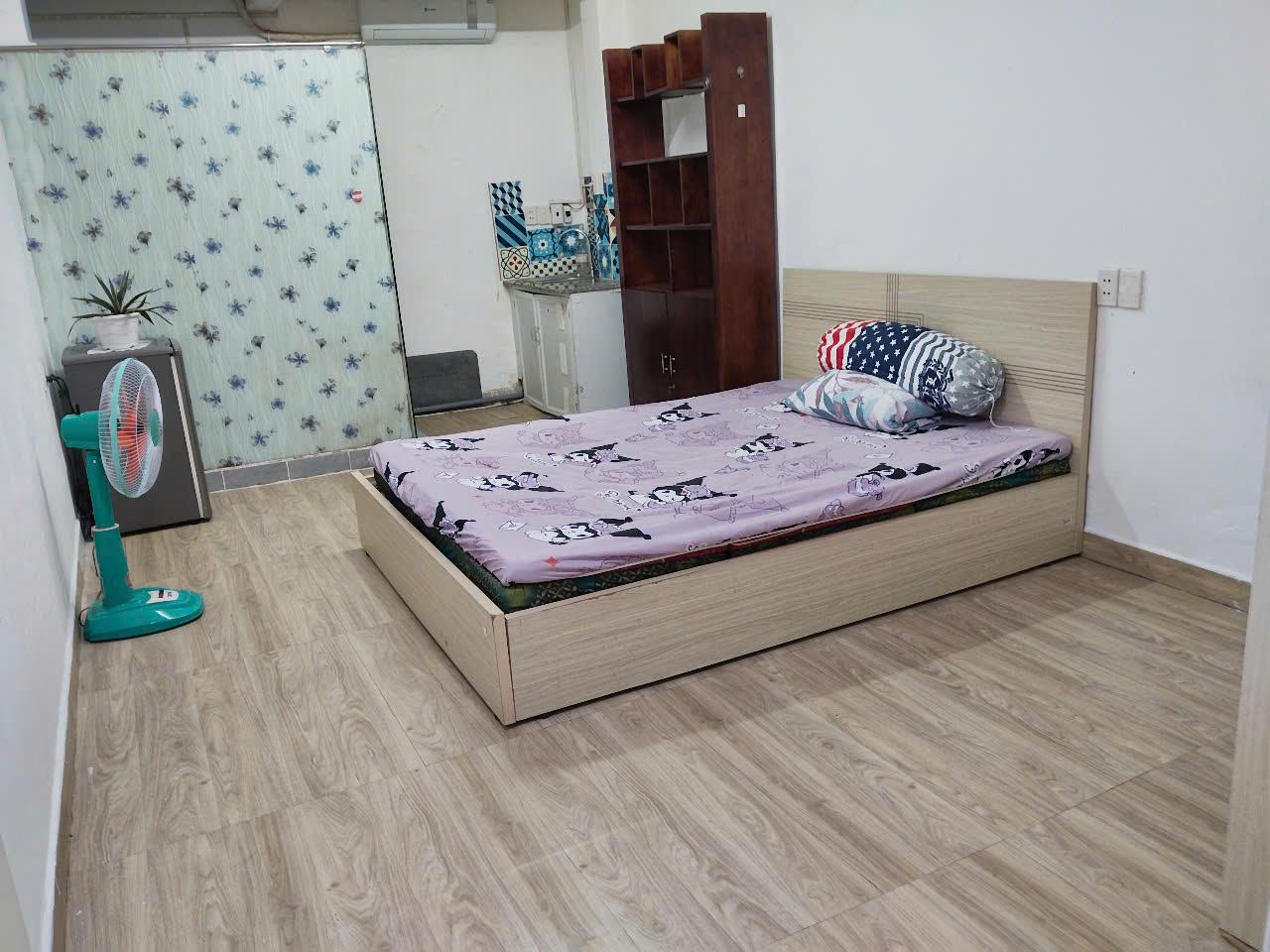  Cho thuê CHDV ngay cầu Thị Nghè,Bình Thạnh,25m2,WCR, 4tr 