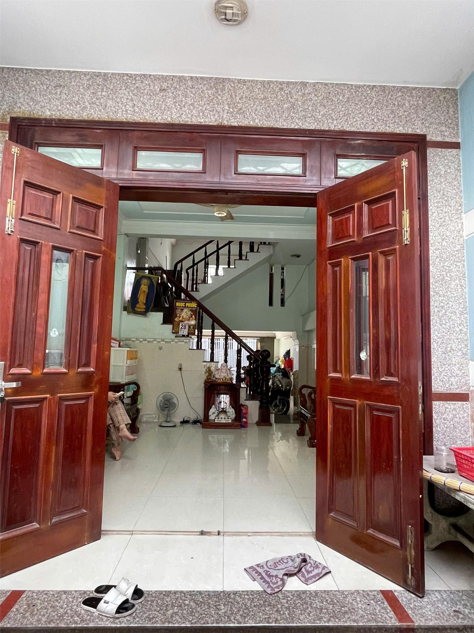  BÁN NHÀ 3 LẦU ĐẸP – HẺM 330 ĐẤT MỚI, P. BÌNH HƯNG HÒA A 