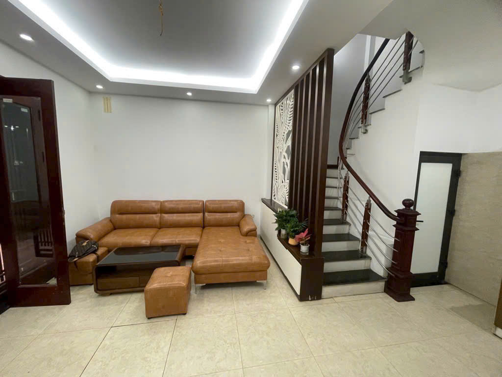  CẦN BÁN GẤP NHÀ NGÕ 268 NGỌC THỤY – GIÁ CHỈ 6.86 TỶ 