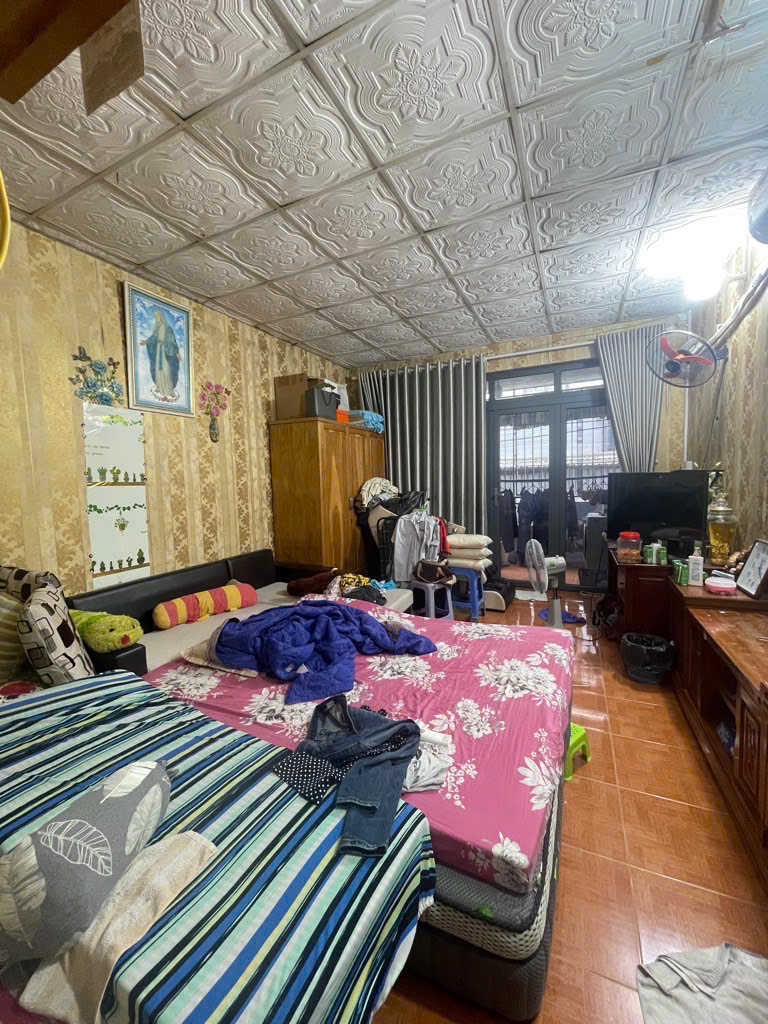  **Tuyệt Phẩm Nhà Trong Ngõ Chuyên Dùng 9, Quận 7: 74m2, 2 Tầng, 3PN, Sổ Đỏ, Giá Chỉ 5.7 Tỷ!** 