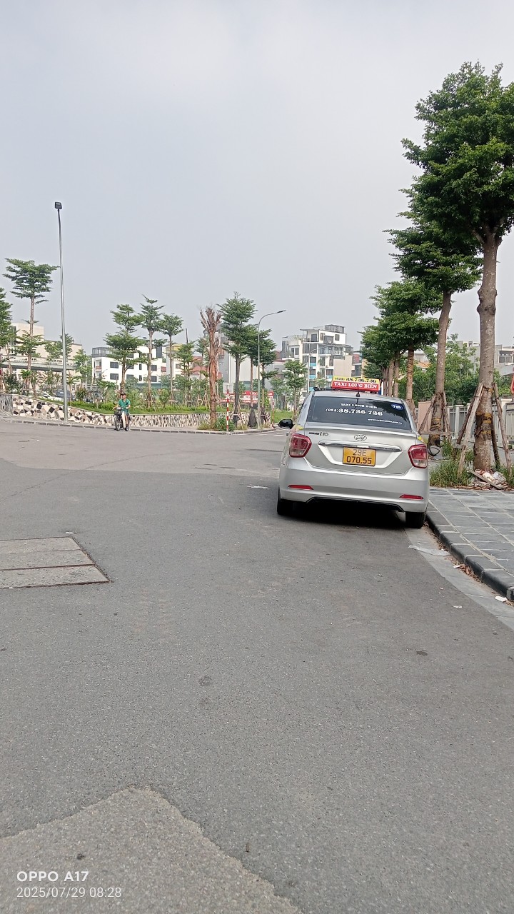  BÁN NHÀ MẶT PHỐ HỒNG TIẾN – DÒNG TIỀN CAO, VỊ TRÍ ĐẮC ĐỊA, 
Diện tích: 82m², Giá bán: 61 tỷ 
