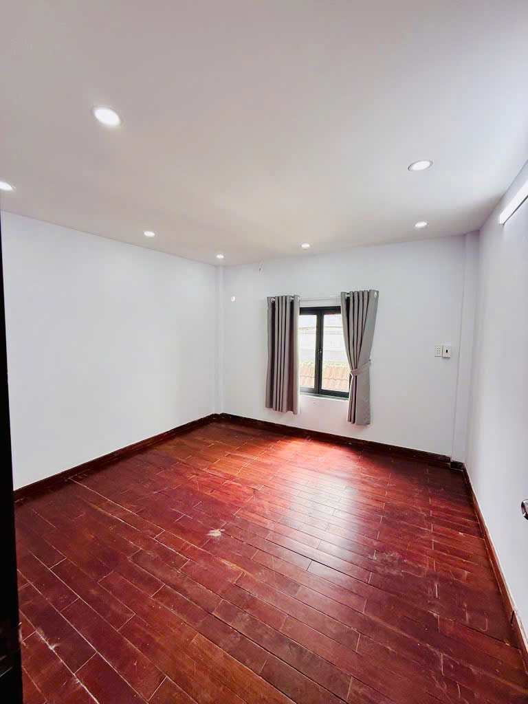  Bán nhà 2 mặt tiền hẻm xe hơi,  Nguyễn Phúc Chu, P15, Tân Bình, nhà mới ở ngay, 4 tỷ +++ 