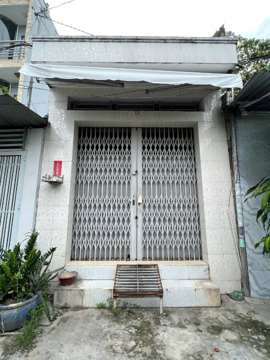  Nhà (3.5x18m nở hậu) hẻm thông đường Bùi Minh Trực P5Q8. Giá: 4.85 tỷ 