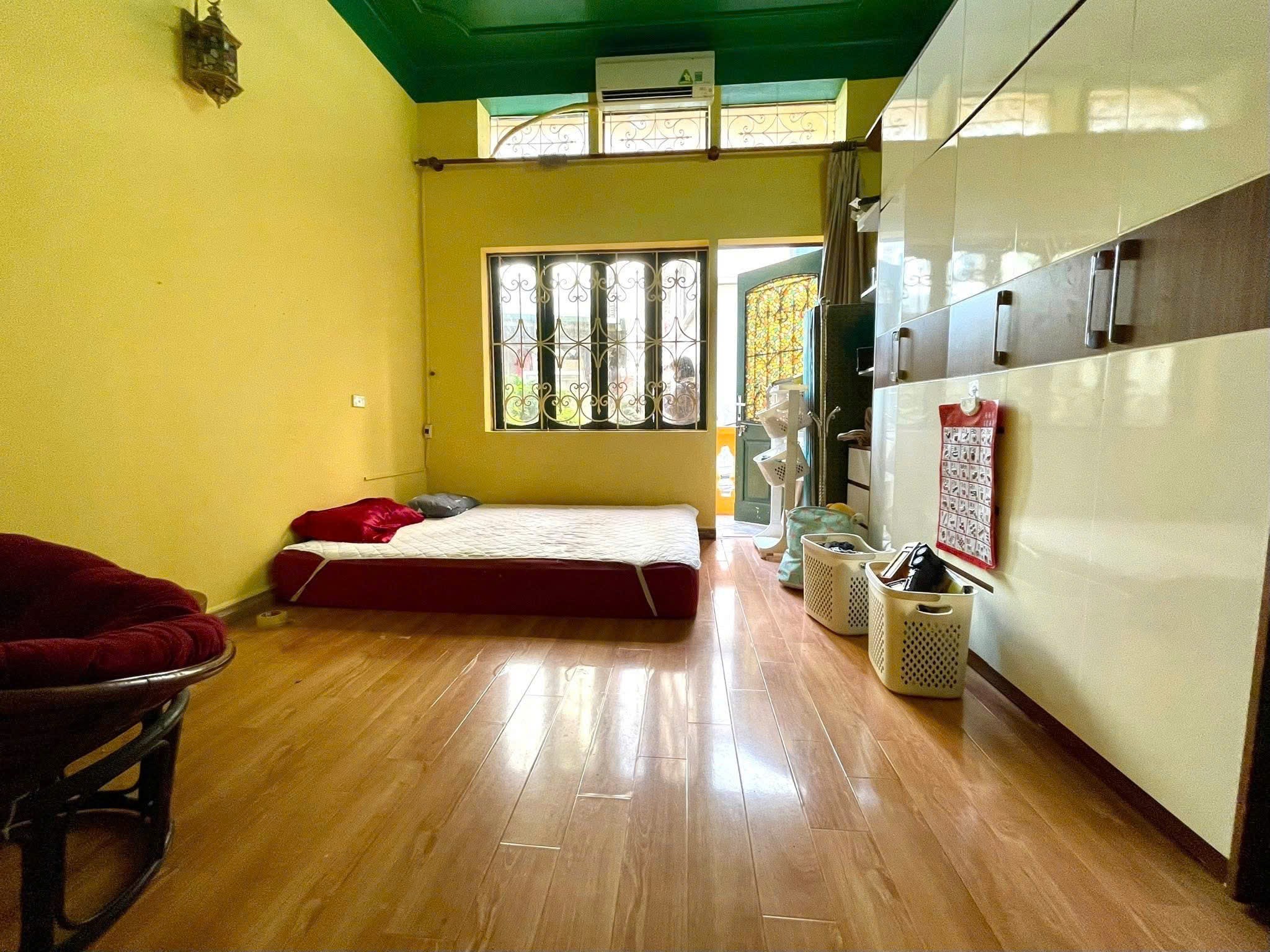 Hiếm, Nguyễn Công Hoan, Ba Đình, 56m2 x 4T, MT 4.5m, Gần Oto, 11 tỷ 
