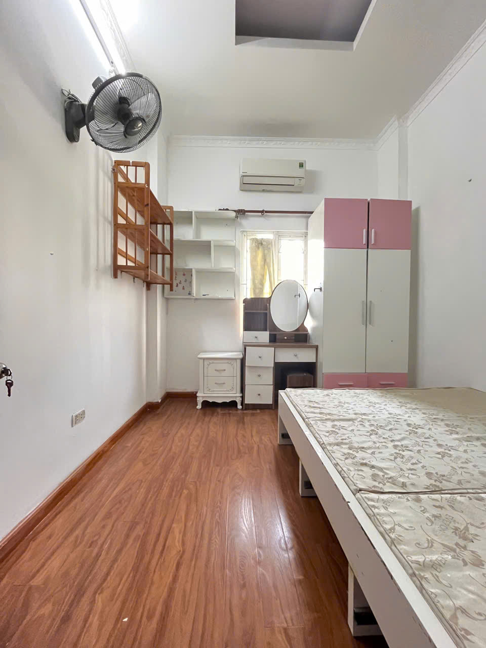  Cho thuê nhà nguyên căn ngõ 141 Giáp Nhị, 40m2 x 4 Tầng 4 ngủ (có thể set làm 5p) 11 Triệu 