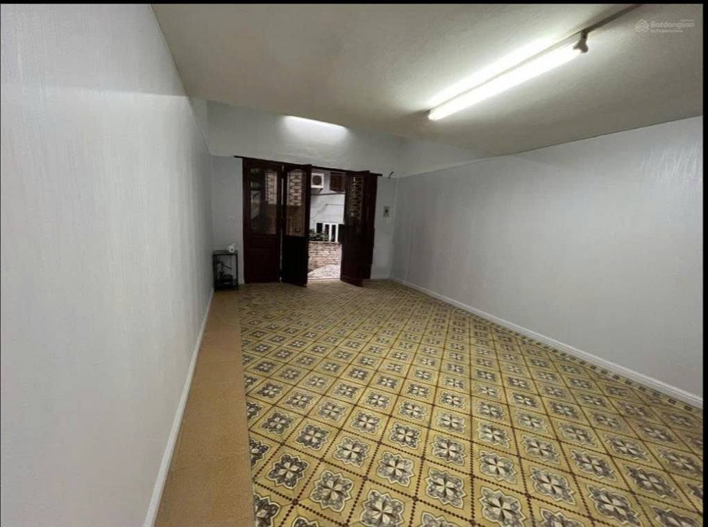  Cho thuê nhà ngõ 127 Nguyễn Trãi, 43m2 x 3.5 tầng, 2 ngủ, 8 Triệu ở gia đình, nhóm 