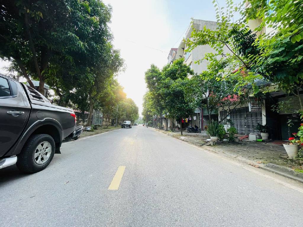  SIÊU PHẨM KIỀU MAI _ PHÂN LÔ CONTENERT TRÁNH VỈA HÈ ĐÁ BÓNG _ HAI MẶT Ô TÔ TRÁNH _ NGÕ TO HƠN PHỐ _ KINH DOANH MỌI LOẠI HÌNH _ VIEW BINH ĐOÀN CƠ ĐỘNG _ NGÕ THÔNG VÒNG QUANH. 