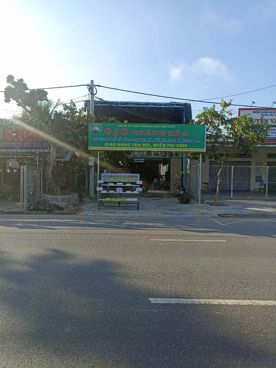  Bán Đất tặng nhà cấp 4 view sông Tắc ,Thủy Tú -Vĩnh Thái
Diện tích: 150m2 ngang 10m. 
Giá bán : 6,5Tỷ có TL
Vui lòng liên hệ: e Trang 