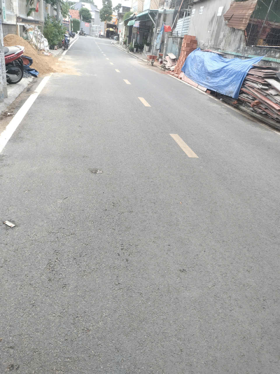  BÁN 1000M² ĐẤT GẦN LÊ THỊ HÀ VỚI GIÁ CHỈ 17 TỶ.  CÓ SẴN NHÀ 3 TẦNG GẦN TRUNG TÂM Q12 