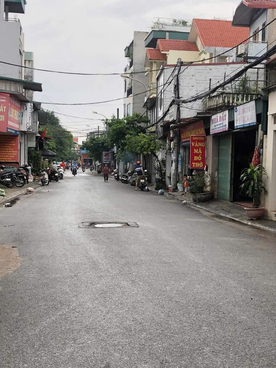  BÁN NHÀ HOA LÂM,LONG BIÊN NHƯ MẶT PHỐ – KINH DOANH SẦM UẤT – Ô TÔ TRÁNH – VỈA HÈ RỘNG ????
???? Hoa Lâm, Long Biên – 47m² – C4 – MT 4.5m – Giá 15.9 tỷ 