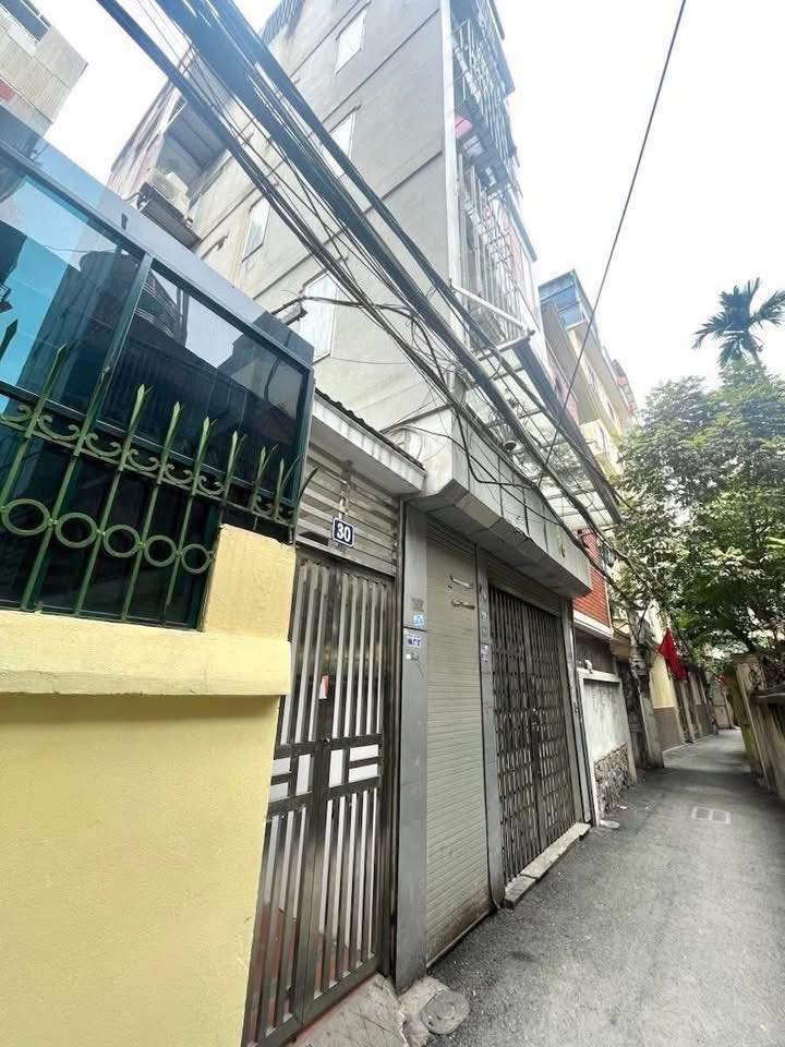 XUÂN THUỶ – LÔ GÓC 2 THOÁNG – 30M² x 5T – VIEW BIỆT THỰ 