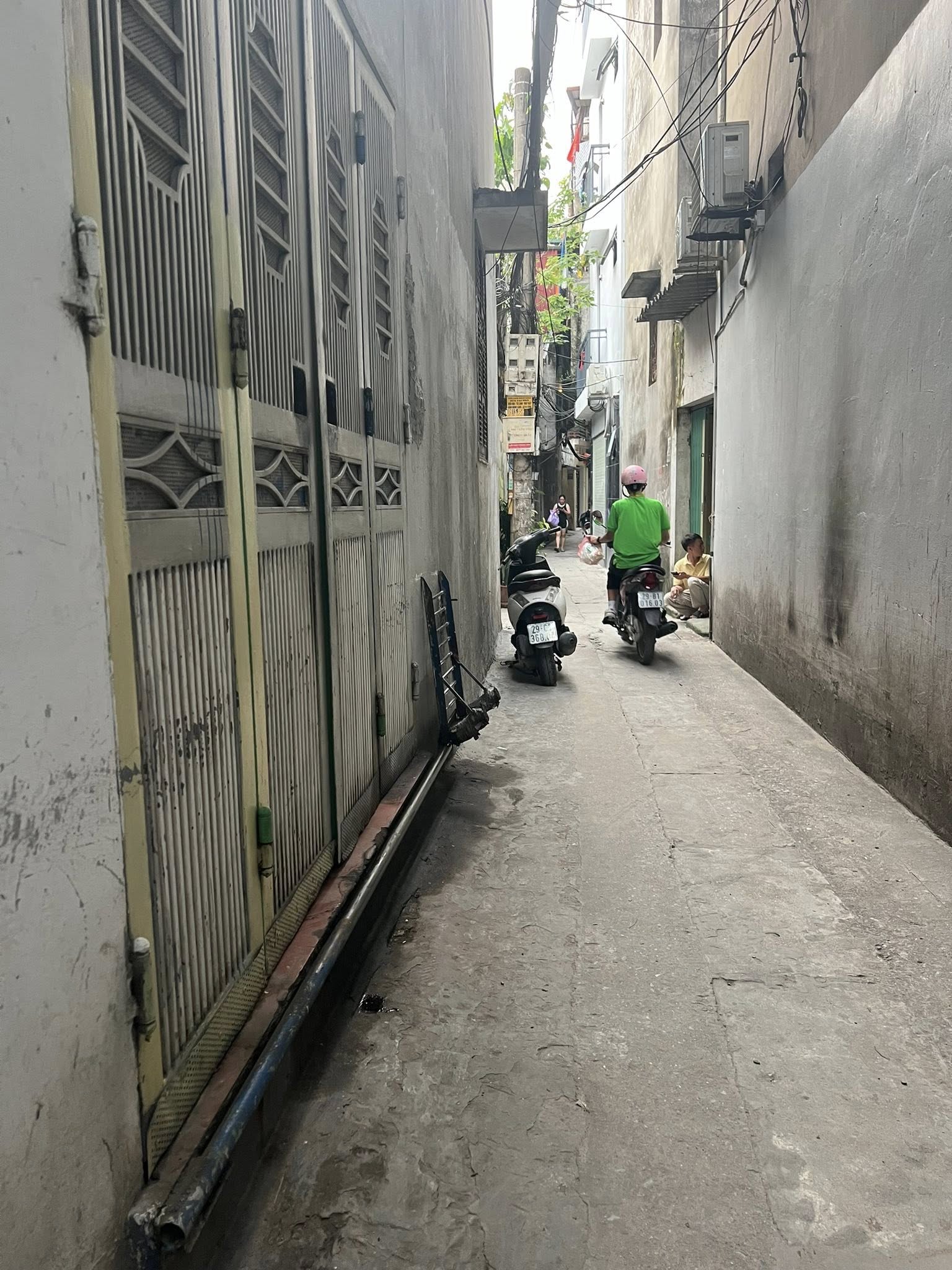  BÁN NHÀ ĐẸP NGÕ 59 PHỐ QUAN HOA – 61M2  – SÂN RỘNG – Ở NGAY – GIÁ CHỈ 15 TỶ 