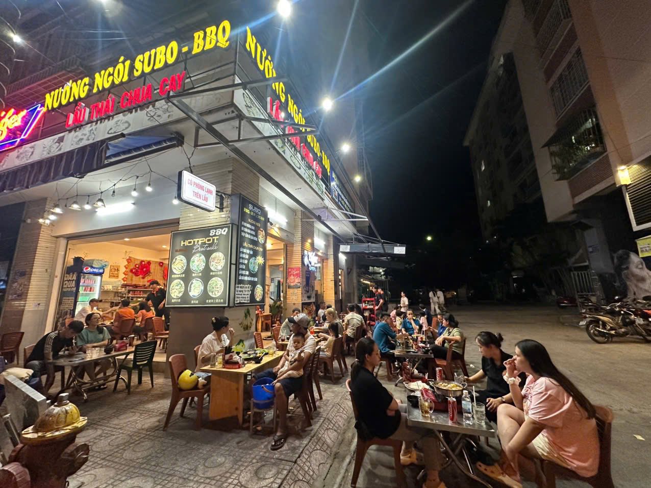  Cho thuê mặt bằng ở địa chỉ Chung cư Vĩnh Phước, đường 2/4 , phường Bắc Nha Trang 
