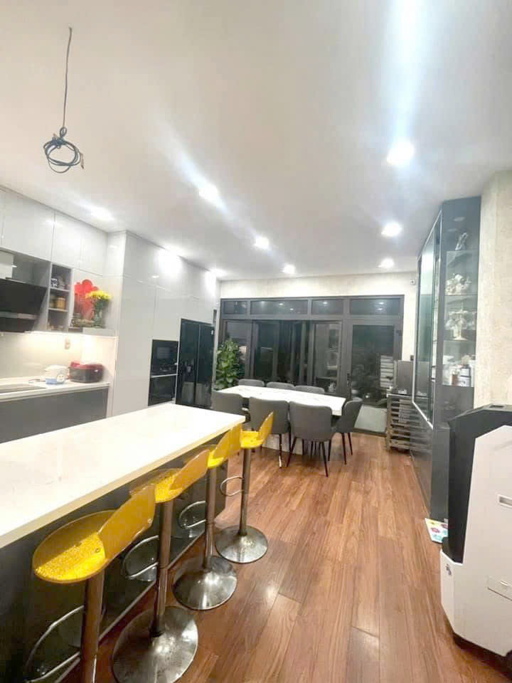  Siêu Phẩm 4 Tầng Mặt Tiền Kinh Doanh 117m² – Ngay Chợ Đêm Man Thiện – Đường 30m – chỉ 18.9 Tỷ 