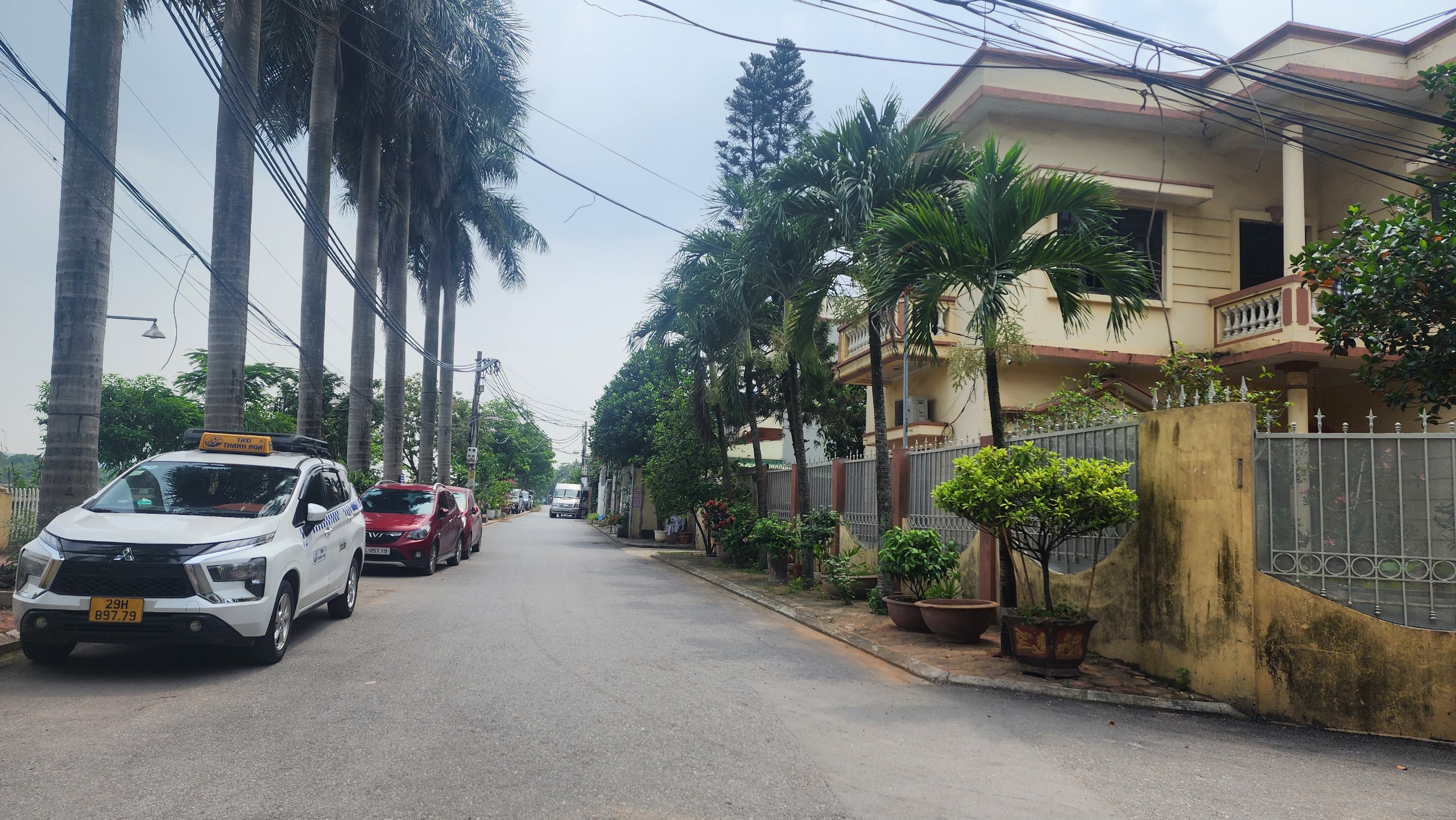  Tái Định Cư Yên Sở - Hoàng Mai, Sát Công Viên Yên Sở, 6 tầng, gần 13t.ỷ 