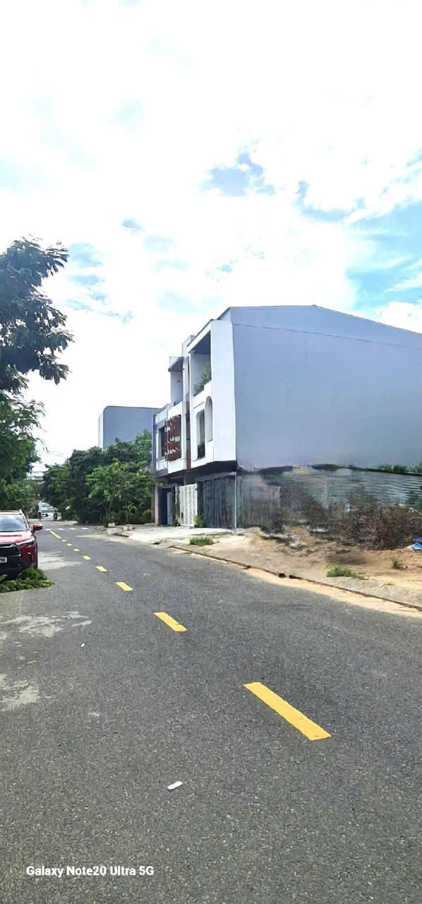  CHÀO BÁN ĐẤT MẶT TIỀN đường Nguyễn Thúy, quận Liên Chiểu, khu kinh doanh sầm uất, dân cư đông đúc, gần chợ, gần trường 