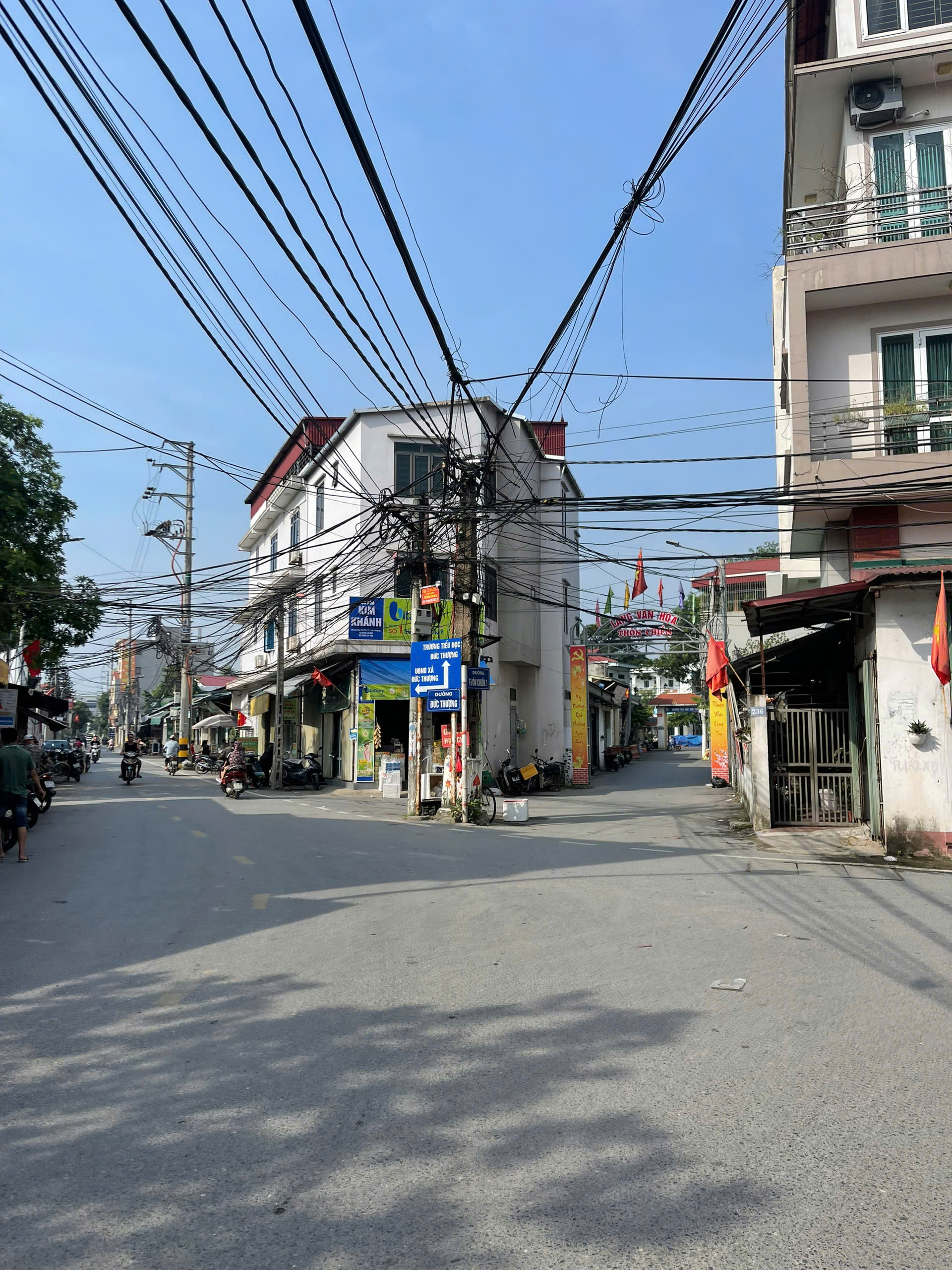  Bán 40m lô góc 2 thoáng Đức Thượng, oto 20m, tiện ích bạt ngàn, giá hơn 3 tỷ. 
