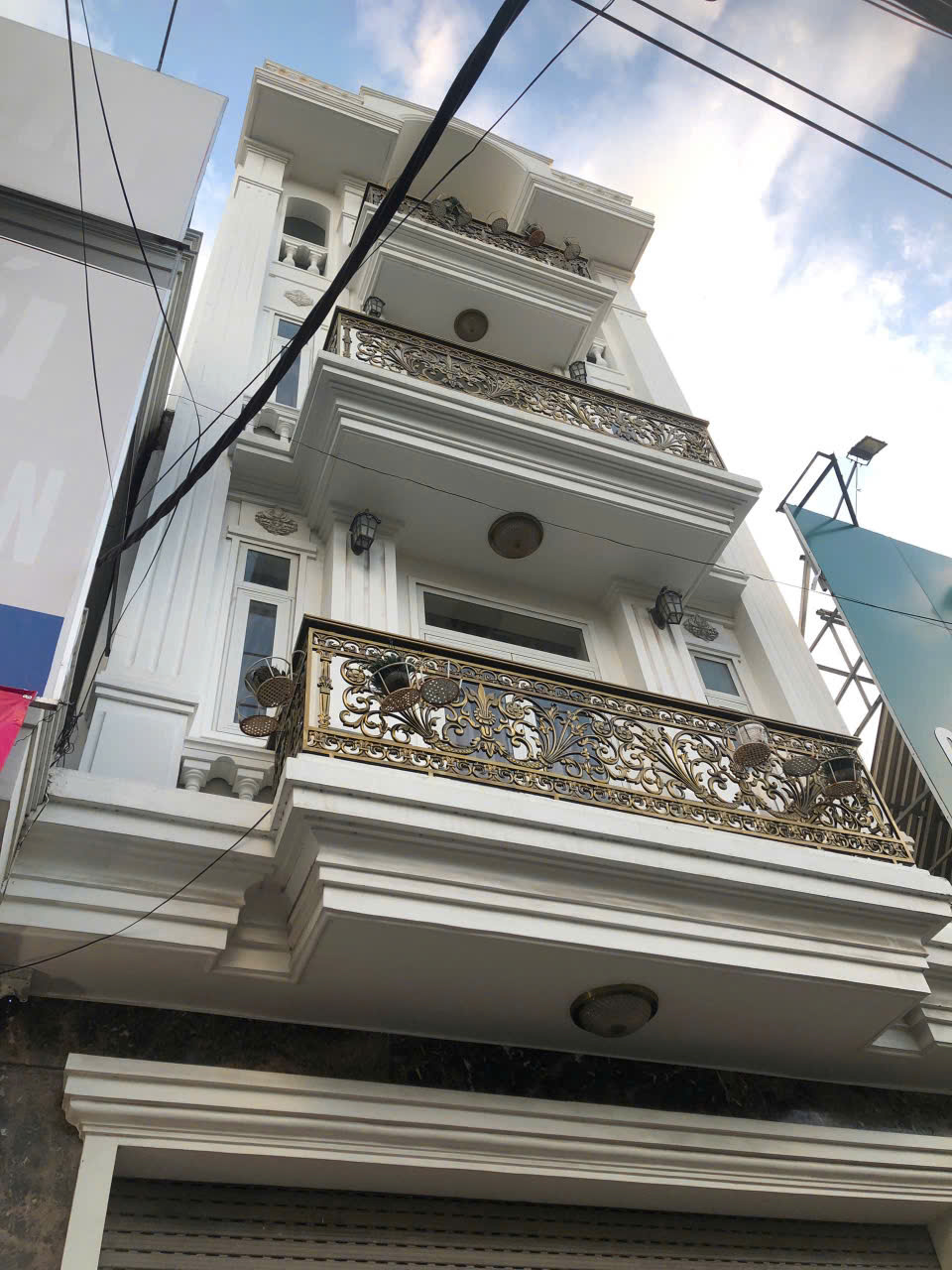  Bán nhà đẹp 4 tầng mặt tiền Lê Hồng Phong, Phước Long, Nha Trang giá chỉ 9,1 tỉ 