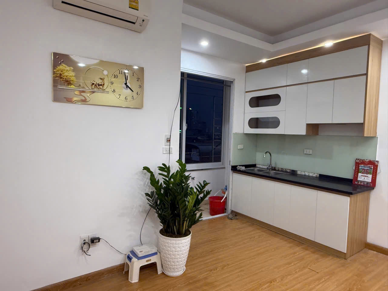  Bán căn hộ chung cư mini phố Quan Nhân 60m 2PN Ôtô tránh 