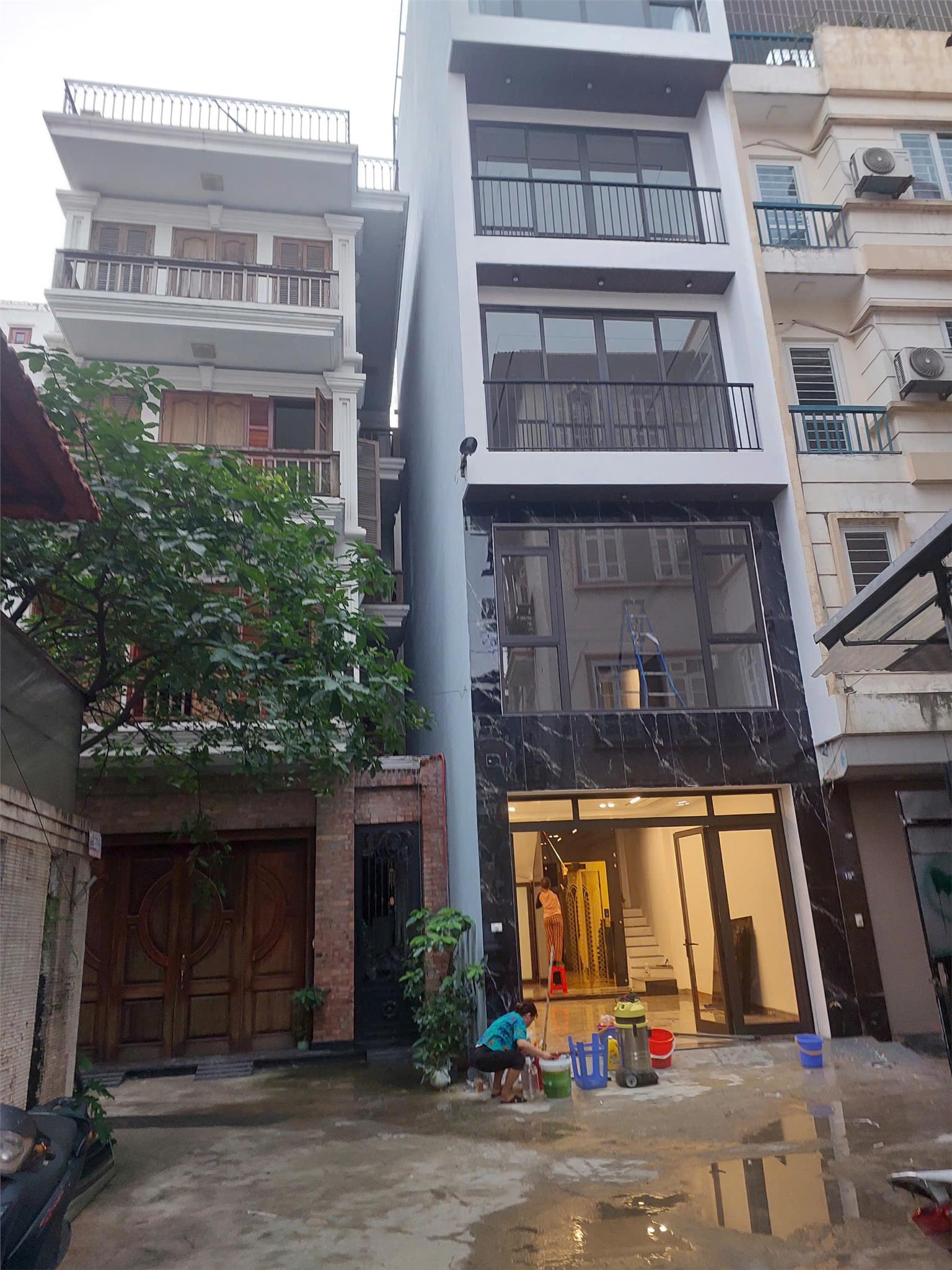  SỞ HỮU NGAY NHÀ ĐẸP - GIÁ TỐT - Vị Trí Đắc Địa Tại Phường Bồ Đề, Quận Long Biên, Hà Nội 