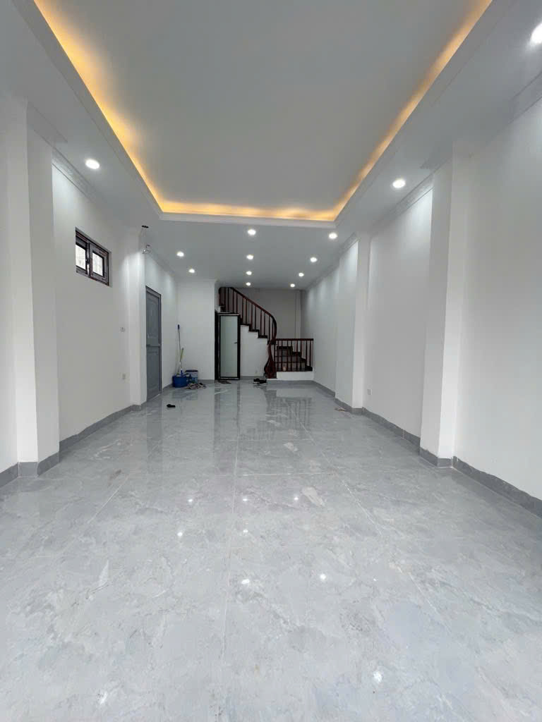  ????????????HIẾM - NHÀ 5 TẦNG MỚI COONG- NHỈNH 6 TỶ - GARA Ô TÔ - LÔ GÓC - SÁNG THOÁNG???????????? 