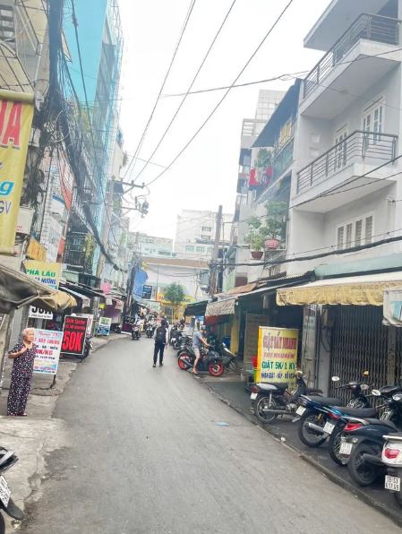  Nhà mặt tiền Thống Nhất, Gò Vấp ngang 4, dài 13,  5 tầng, chỉ hơn 7 tỷ 