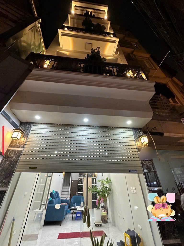  Cho thuê nhà Mặt Phố Hoàng Mai, 35m2 x 6 tầng, thang máy, 17 Triệu KD, VPcty, ở gđ 