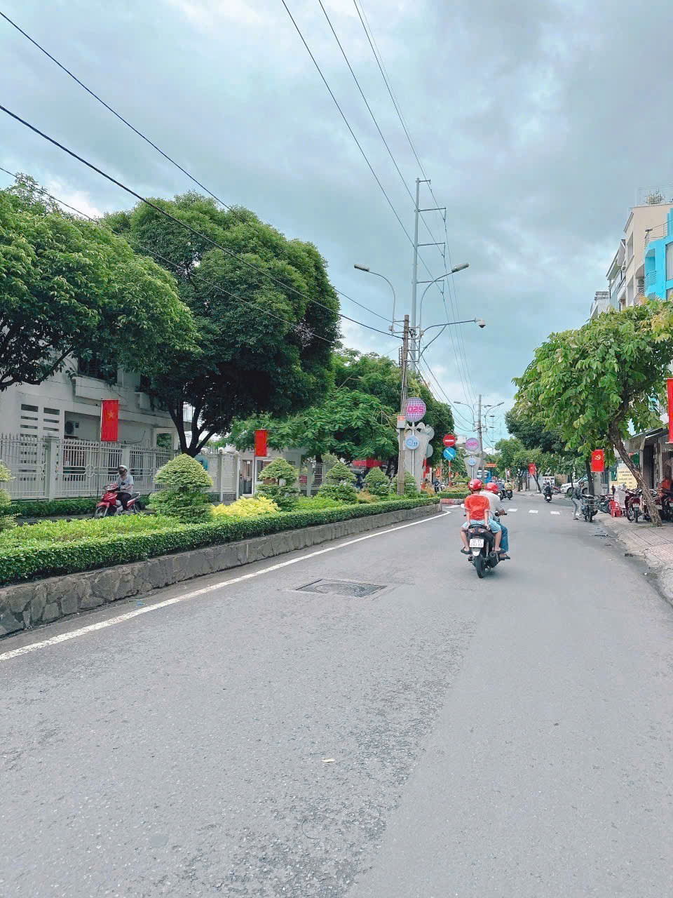  Bán nhà Mặt tiền  Bình Thới, ngay UBND Quận 11, 4,2x20m, Trệt + lửng, 2 PN, 11,5 tỷ. 