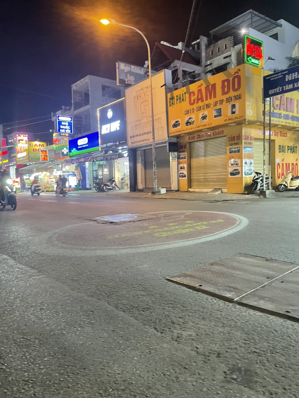  Bán nhà mặt tiền 4,3x30m giá 10,8 tỷ Đường Nguyễn Ảnh Thủ 