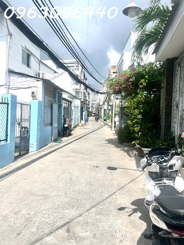  Bán Gấp Nhà Hẻm Võ Thị Nhờ, Q7: 76m2, 3 Tầng, 5PN, Giá Chỉ 6.8 Tỷ 