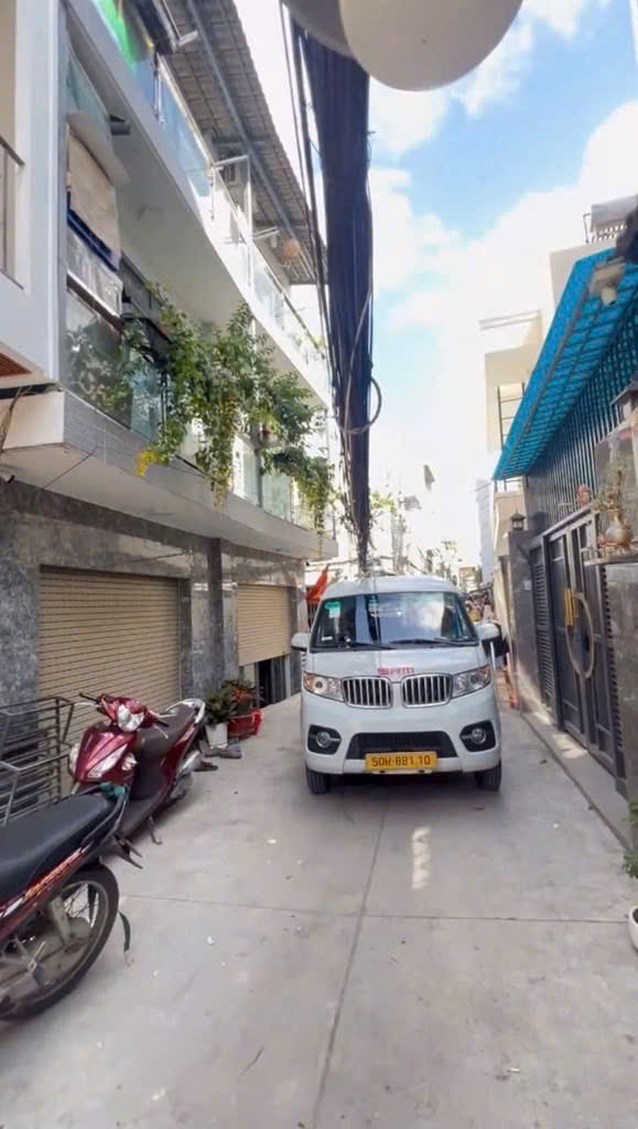  Bán Nhà Bùi Văn Ba, Quận 7, 4 Tầng 7 Phòng, Sổ Đỏ Giá Hời Chỉ 5.5 Tỷ 