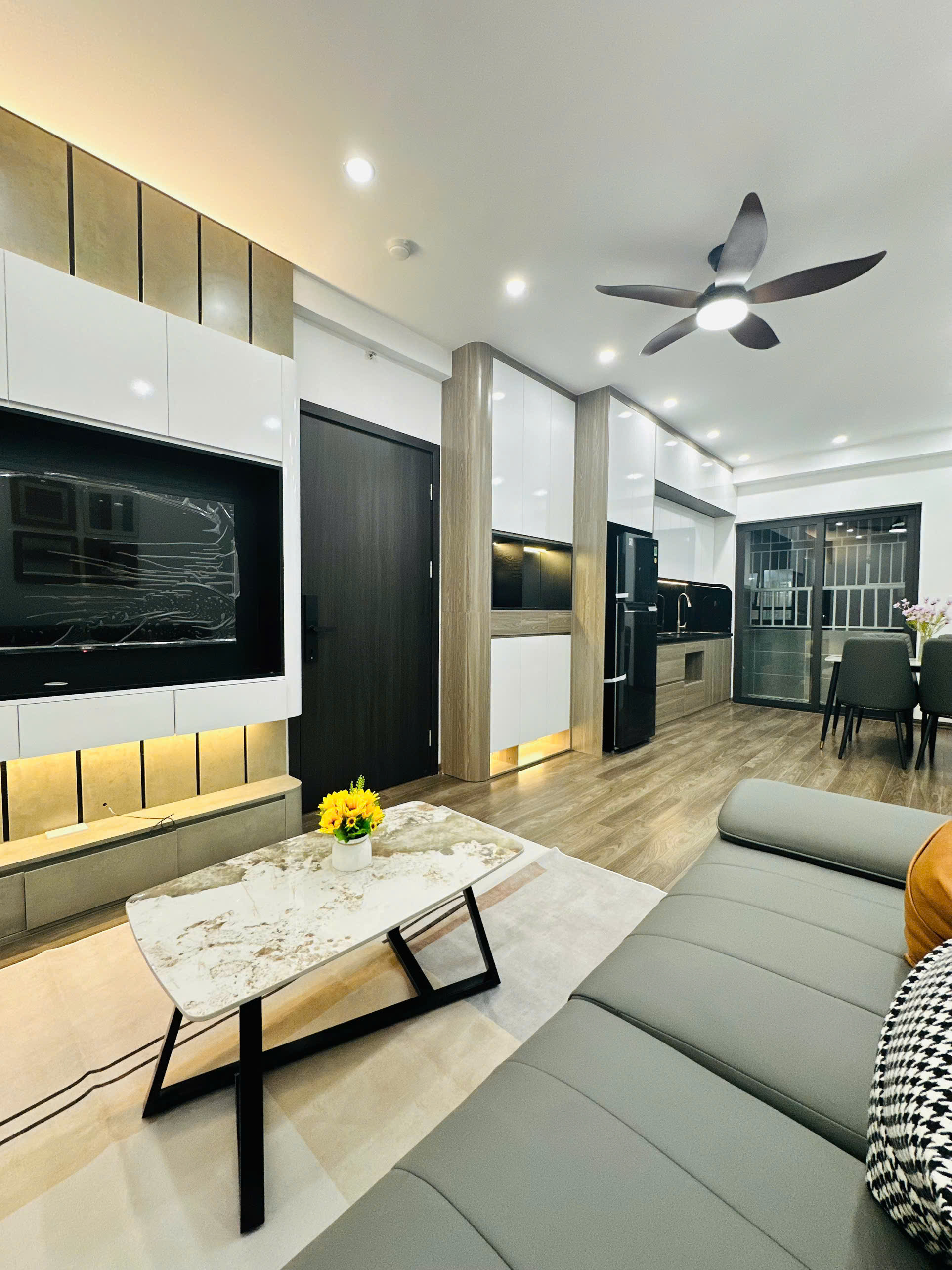  Căn hộ chung cư HH1 Linh Đàm 56m2, 2 ngủ giá chỉ 2 tỷ 200 triệu 