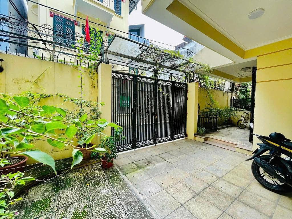  Bán Biệt Thự Tây Hồ – Gần Hồ Tây, Ở Sướng – 125m² Chỉ 20 Tỷ 