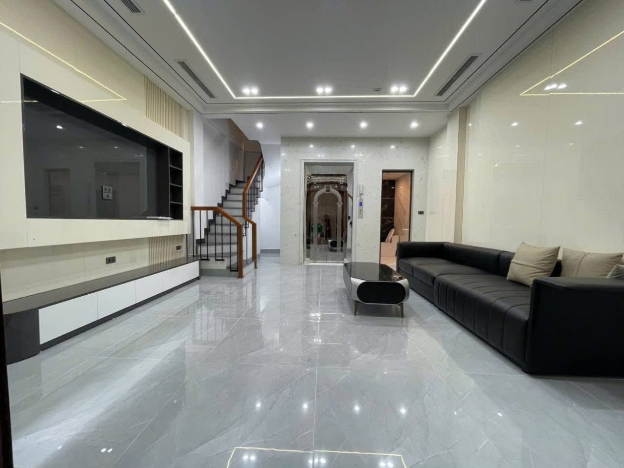  Giá Đầu Tư. Phố Ngọc Lâm LB, 60m2 6T Thang Máy, Ô Tô Đỗ Cửa, Full Nội Thất. Nhỉnh 11 Tỷ 