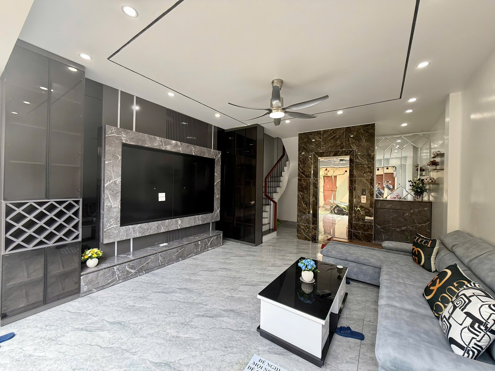  GẤP. BÁN NHÀ PHỐ ĐÀM QUANG TRUNG 45M2 6T lÔ GÓC, VÀI BƯỚC RA MP, THANG MÁY - 9 TỶ 