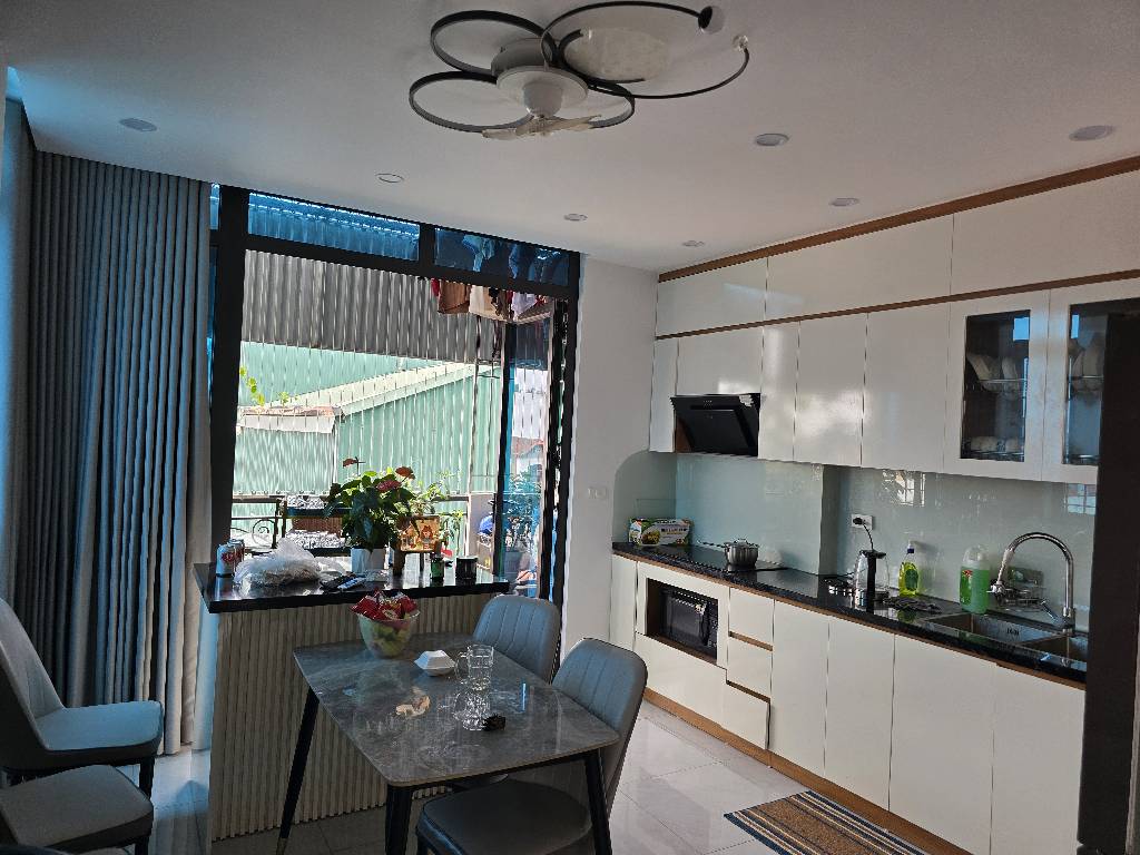  Nhà Mỹ Đình dân xây 35m2, 5 tầng, chào 6,5  tỷ có thương lượng 