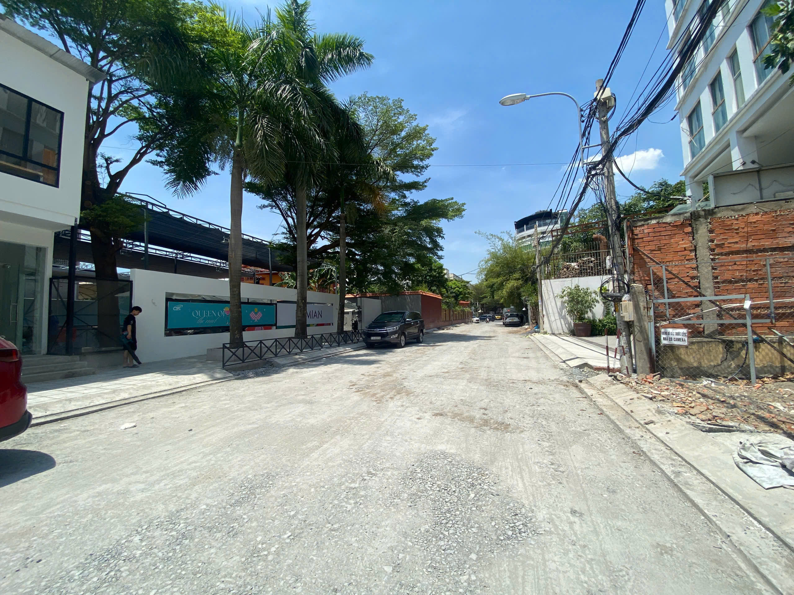  Bán nhà Quốc Hương 600m² – Giá 205 tỷ – 2 mặt tiền cực thoáng, gần Vincom Thảo Điền 