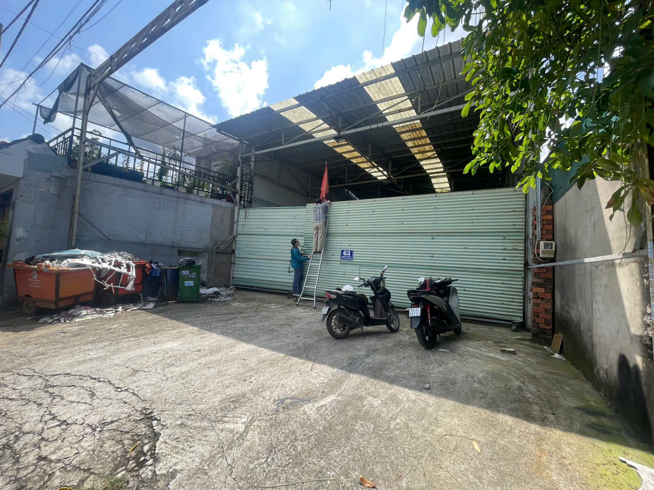  Hóc Môn ! Cho Thuê MB Kho Xưởng DT : 300 m2 , Nhà Cấp 4, Tel : 090 6830170 ( chính chủ ) 
