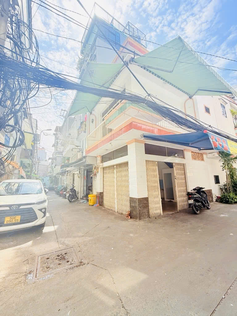  MẶT TIỀN CĂN GÓC 2 MẶT  TÂN VĨNH TRUNG TÂM Q4

NGANG 6 DÀI 5 ĐÚC BÊ TÔNG CÓ 6 TỶ 