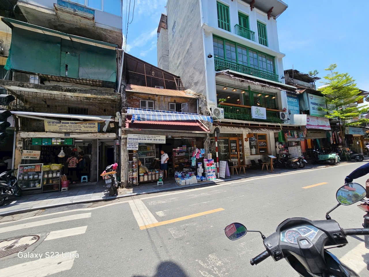  MẶT PHỐ VIP - NGAY NGÃ TƯ HÀNG ĐƯỜNG - LÃN ÔNG - HÀNG BUỒM.

_ 1 SỔ 1 CHỦ, ĐƯỜNG ÔTÔ THÌ 2 CHIỀU.

LÀ CON PHỐ TRUNG TÂM CỦA THỦ ĐÔ HOA LỆ. 