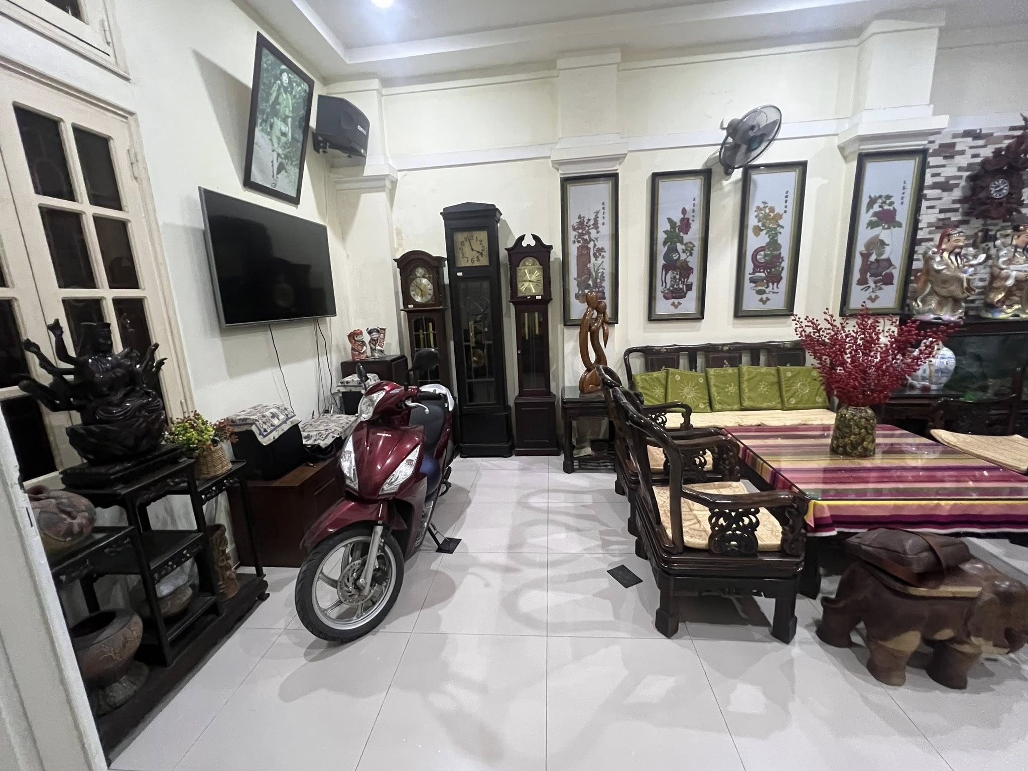  Bán nhà Lò Đúc, 70m2, 5 tầng, mặt tiền gần 4m, 26.5 tỷ, vỉa hè, ô tô tránh, kinh doanh đỉnh 
