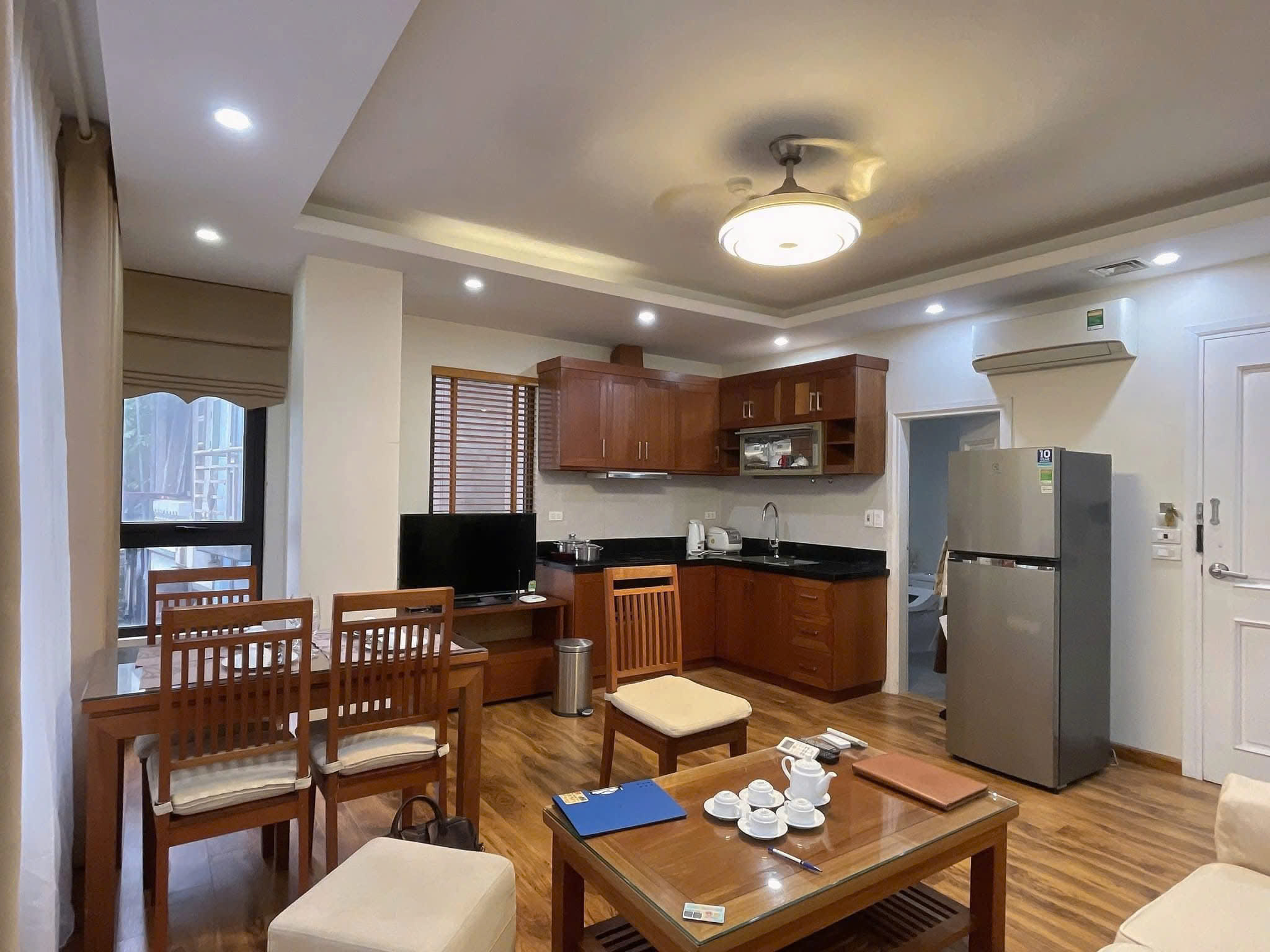  BÁN TÒA APARTMENT PHỐ TRẦN THÁI TÔNG - 120M² x 9T THANG MÁY - DÒNG TIỀN 200TR/TH 