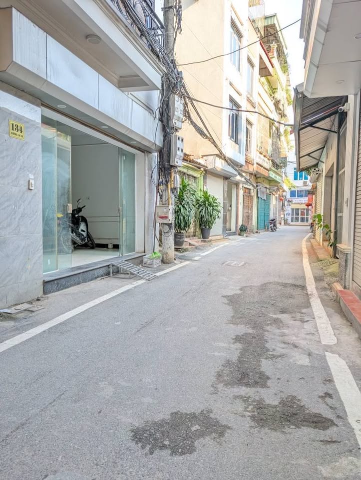  ????CHÍNH CHỦ B.Á.N NHÀ DÂN XÂY LAI XÁ – 40m x 4 TẦNG CHẮC ĐẸP – CHỈ NHỈNH 5 TỶ! ???? 