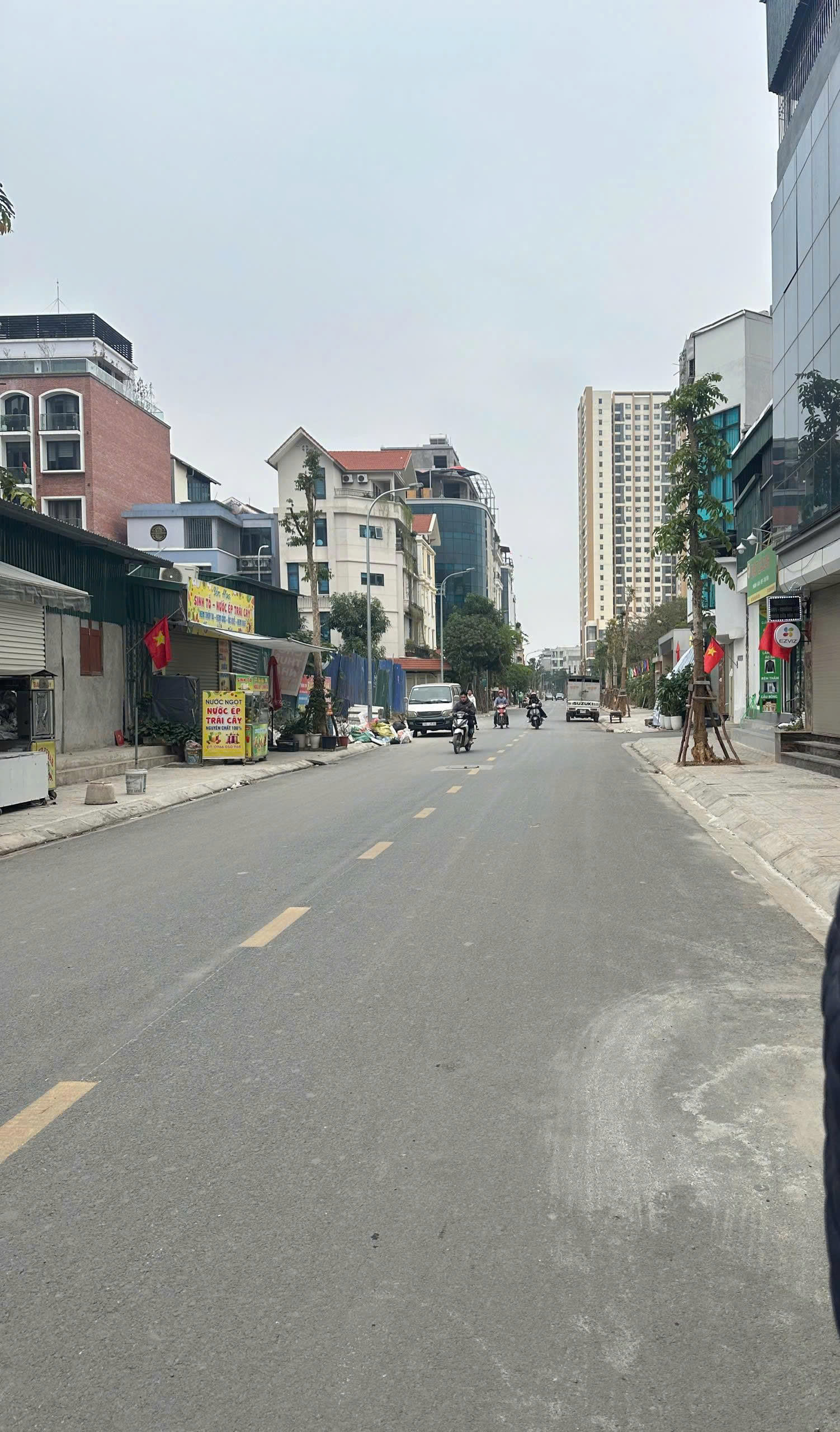  Cho Thuê MBKD 168 Nguyễn Xiển Thanh Xuân  50m2 x 3 Tầng  thang máy, thông sàn 