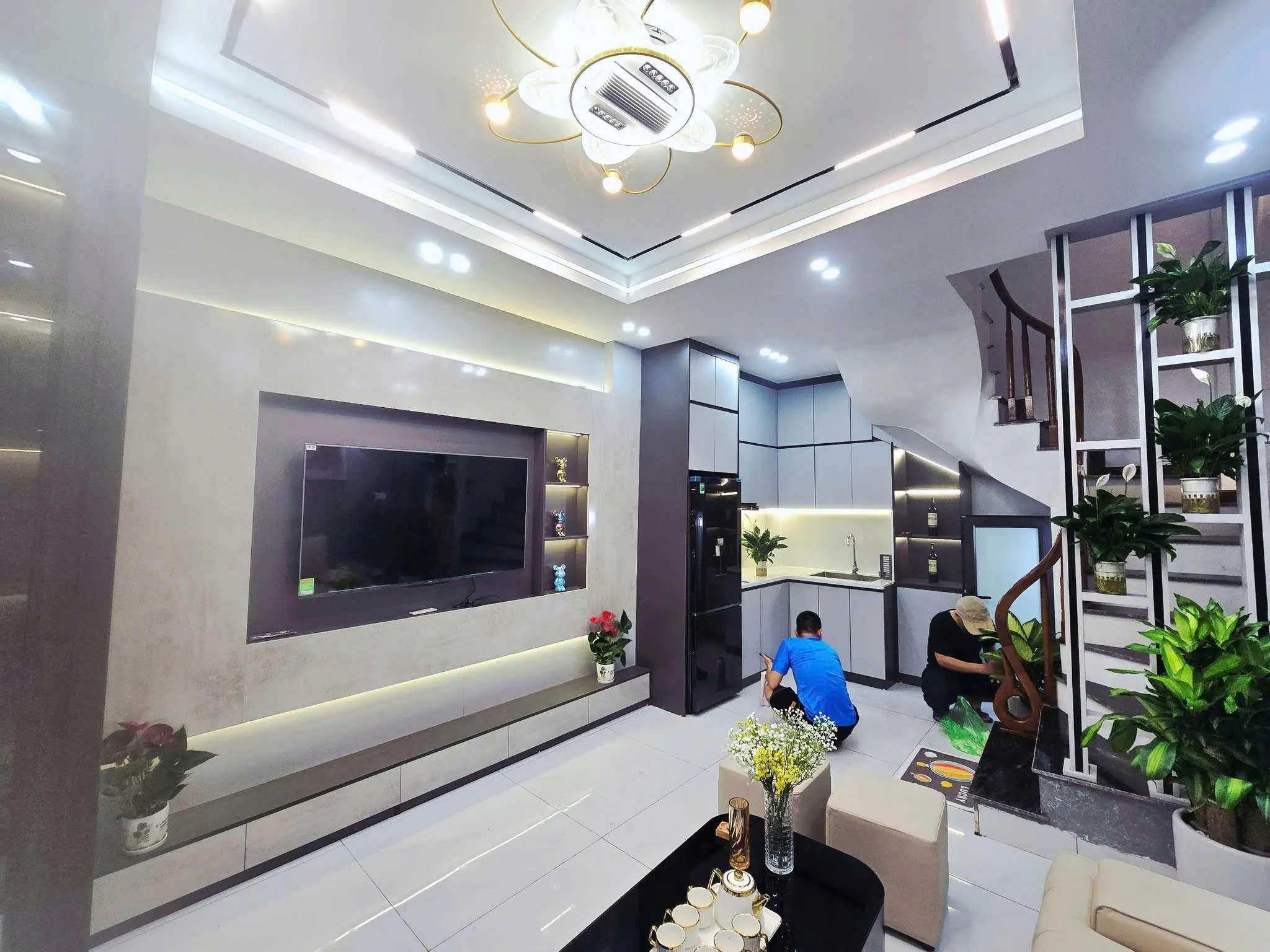  Bán Nhà Dương Văn Bé 23/26m2. 4 tầng. mặt tiền 3.8m. giá 5.9 tỷ Hai Bà Trưng Hà Nội 
