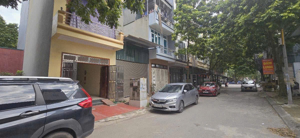  PHÂN LÔ DỊCH VỤ DƯƠNG NỘI – GẦN AEON MALL HÀ ĐÔNG 
Vị trí siêu tiềm năng: Gần đại siêu thị AEON, trường học, công viên, đường trục chính 