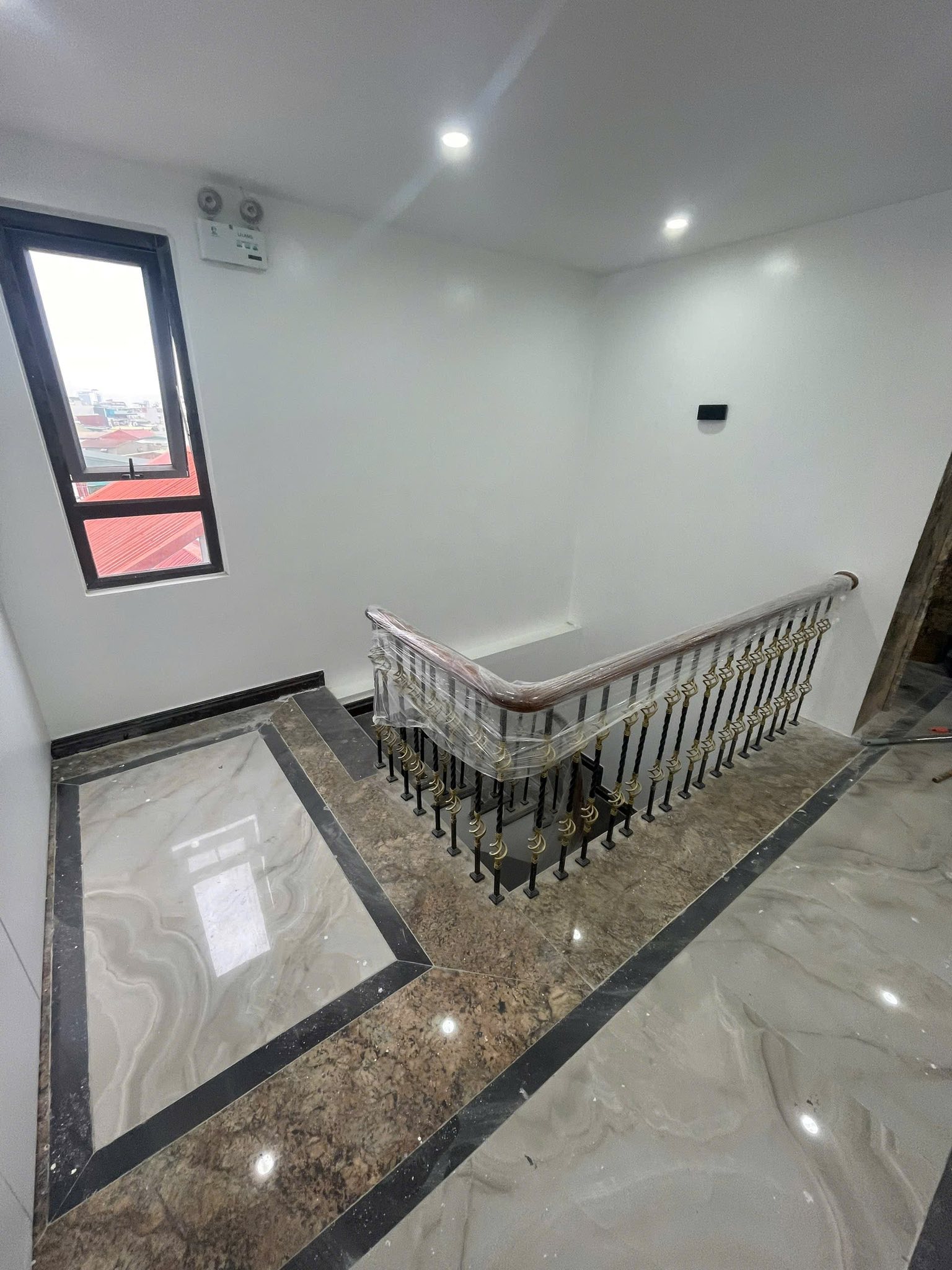  SIÊU PHẨM MẶT PHỐ LÒ ĐÚC – 7 TẦNG – VỈA HÈ RỘNG – THANG MÁY – GIÁ TỐT NHẤT KHU VỰC! 