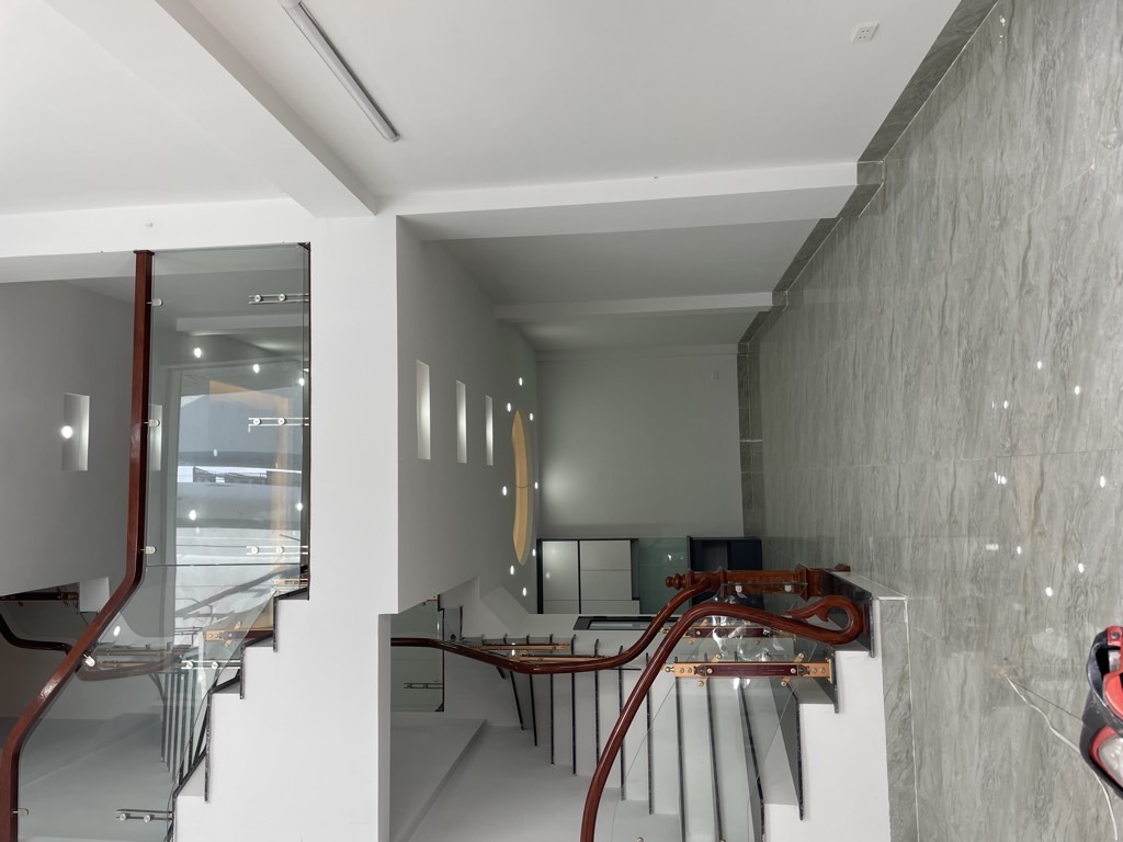  TRUNG TÂM MỸ ĐÌNH - NHÀ MỚI QUANG TIẾN- Ô TÔ ĐỖ CỬA - 5 TẦNG - 4 NGỦ- GIÁ 7 tỷ 