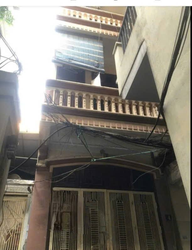  Cho thuê nhà ngõ Thống Nhất, Đại La 4 tầng x 32m2, 3 ngủ, 9 Triệu ô tô 50m 