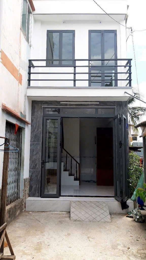  BÁN nhà ngõ Tân Hòa Đông, Q.6. DT 18m2, 1PN, 2WC. Giá 1.9 tỷ, sổ hồng. 